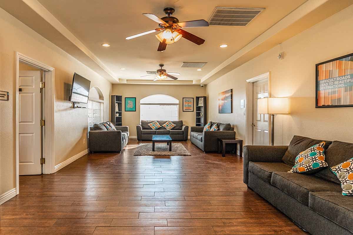 long view of sitting room at nevada addiction rehab center