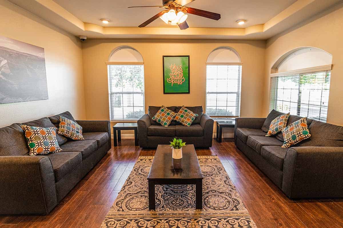 sitting room with couches at nevada addiction rehab center